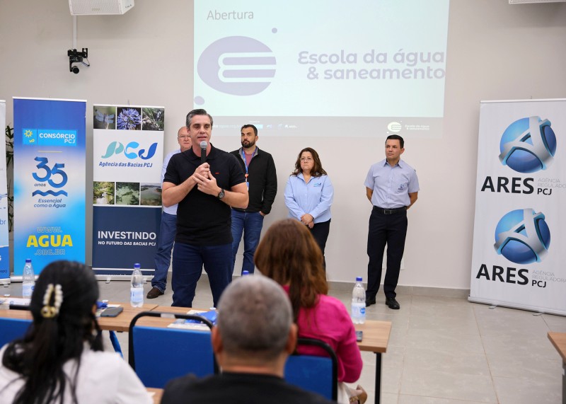 Rafael Piovezan abre aula inaugural da Escola da Água e Saneamento