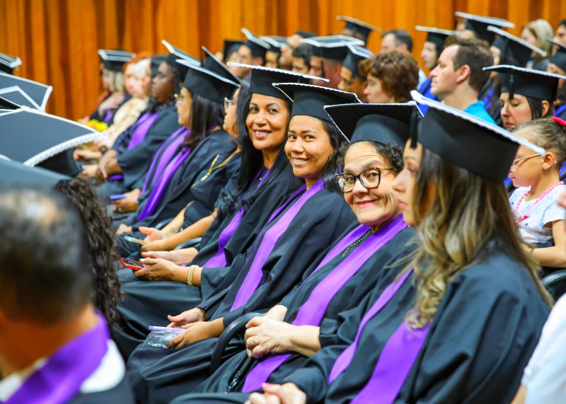 Santa Bárbara forma 52 estudantes da Univesp em cerimônia