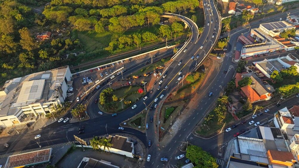 Americana conclui asfalto do Viaduto Centenário e inicia obra na Centurione Boer