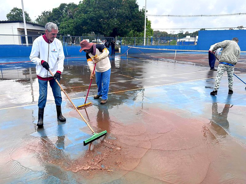 Americana faz mini recape após alagamento e limpa áreas atingidas