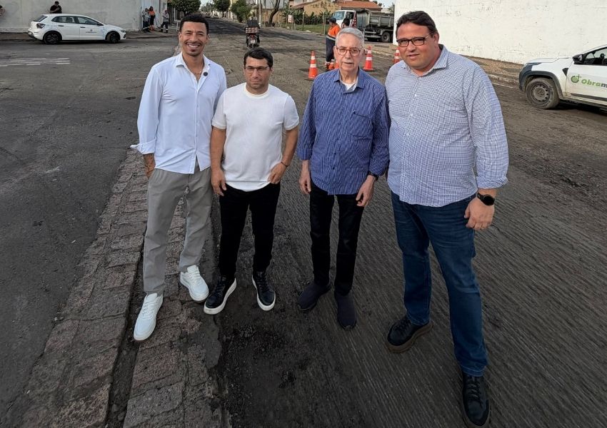 Chico Sardelli vistoria obras do Asfalto Novo na Avenida Centurione Boer