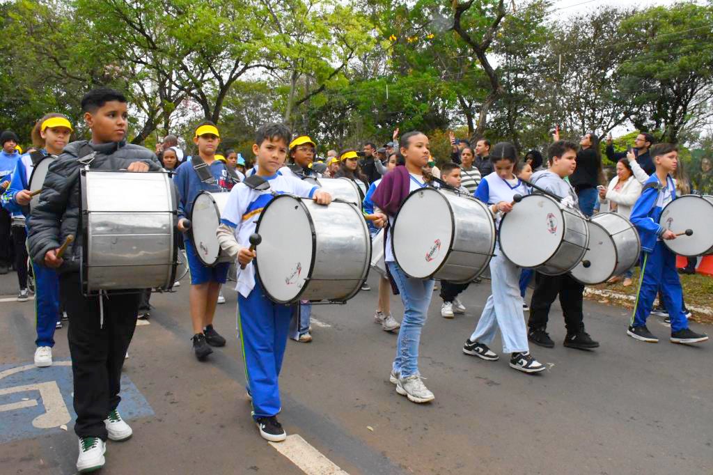 Desfile de 7 de Setembro reúne escolas e entidades em Nova Odessa