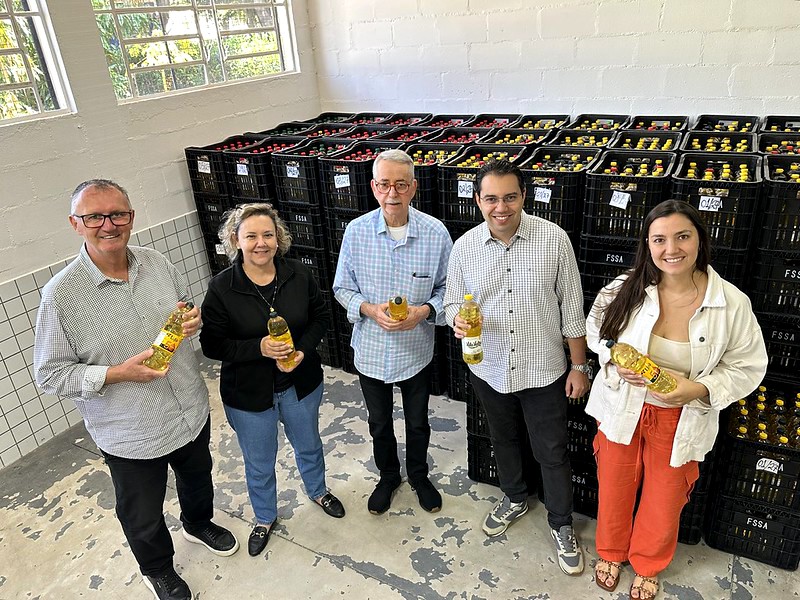 Fundo Social recebe 7 mil unidades de óleo do Roteiro Gastronômico