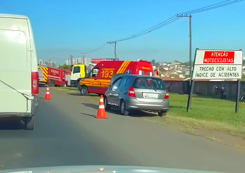 Incêndio em carreta causa congestionamento na SP-304, em Americana