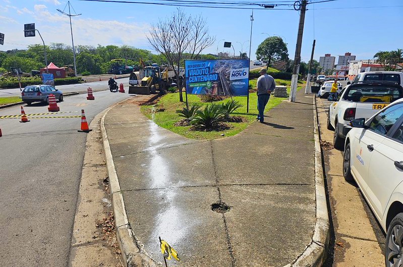Reforma do Viaduto Centenário avança com alargamento de faixa
