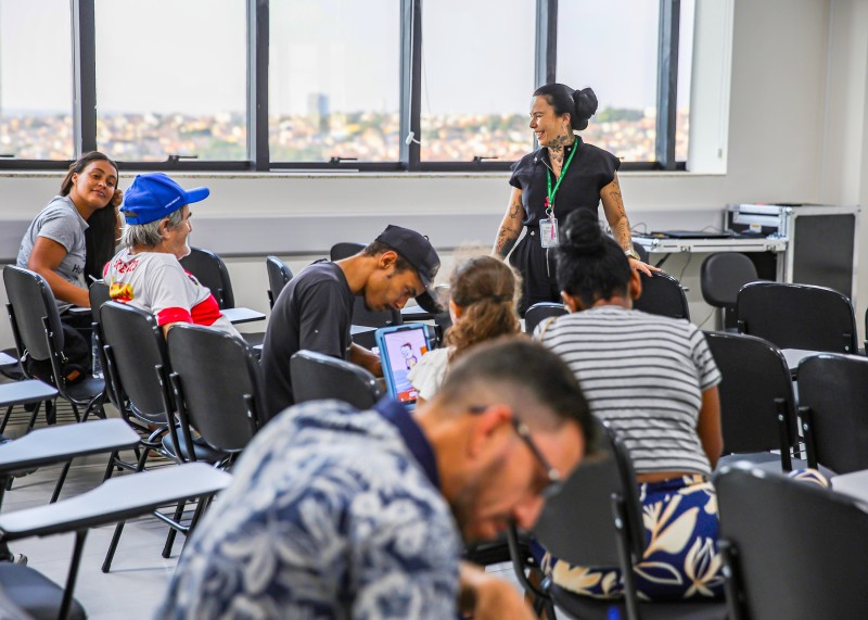 Saúde Sem Tabaco inicia turma com 12 participantes em Santa Bárbara