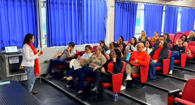 Sumaré capacita gestores escolares para fortalecer liderança e comunicação