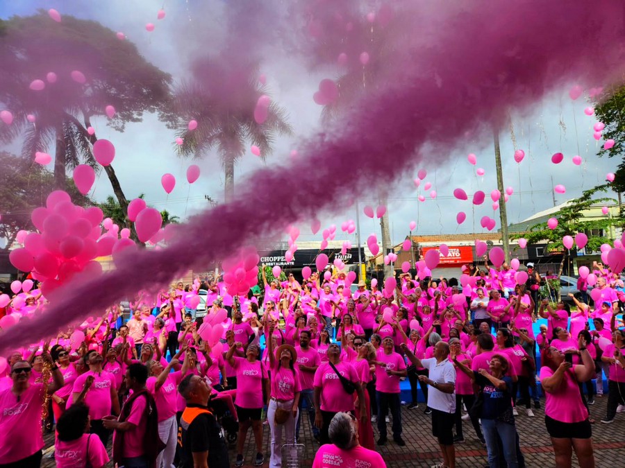 Caminhada Outubro Rosa reúne moradores em Nova Odessa