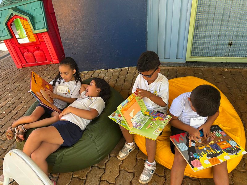 Carreta Literária de Americana recebe 198 novos livros