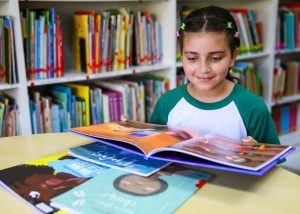 Escolas de Santa Bárbara recebem mais de 600 livros literários