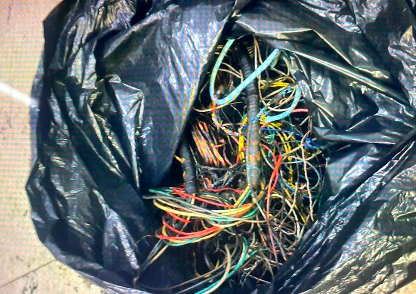 Homem é preso após furtar fios e queimar material em casa em Americana