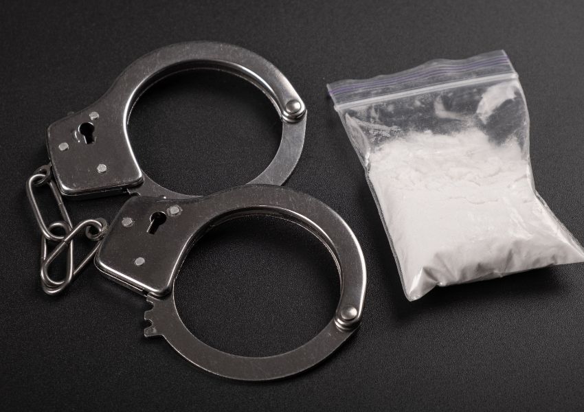 Polícia flagra tráfico após observar entregas suspeitas em Santa Bárbara