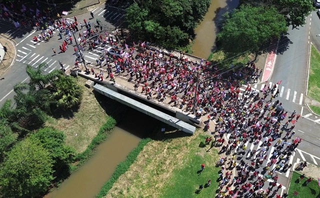 manifestacao-lula-santa-barbara